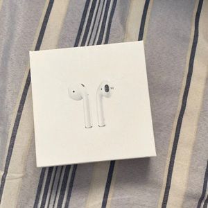Apple AirPod 2nd generation